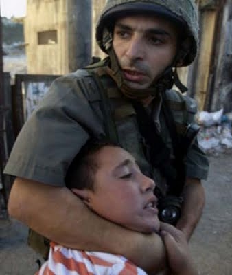 PALESTINA, LE SEVIZIE DELL'ESERCITO ISRAELIANO SUI BAMBINI NEI RACCONTI DEI SOLDATI