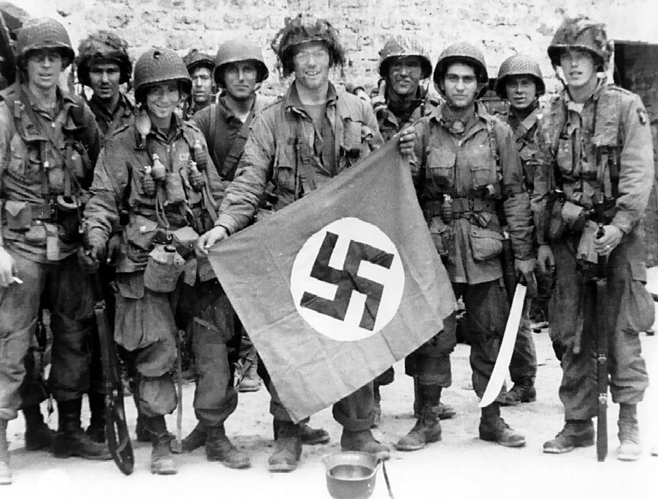 LA MENZOGNA DELLA GUERRA BUONA