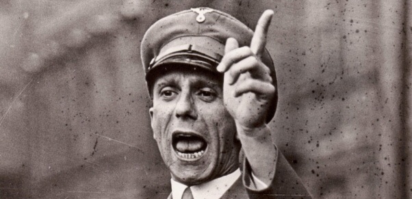 PROPAGANDA E MANIPOLAZIONE. FACILE FACILE