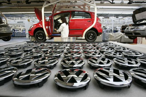 VOLKSWAGEN: LA GERMANIA RICATTATA A NON USCIRE DALLA COALIZIONE ANTI-SIRIANA
