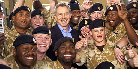 TONY BLAIR SI SCUSA PER LA GUERRA IN IRAQ MA LUI E BUSH HANNO COSTRUITO LA PISTOLA FUMANTE DI SADDAM