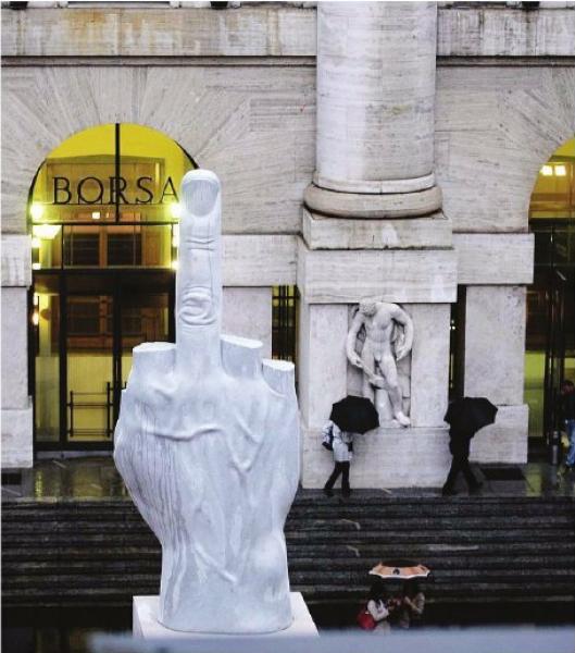 CROLLANO E BORSE, LA GENTE INVOCA LA BANCA CENTRALE FORTE CHE NON C'E'