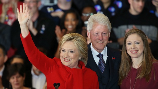 TRUPPE CAMMELLATE DI SOROS IN PIAZZA. A DIFESA DELL'IMPERO DEI CLINTON CHIAMATO CRONY AMERICA