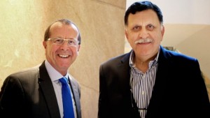 LIBIA: IL GOVERNO SUL GOMMONE
