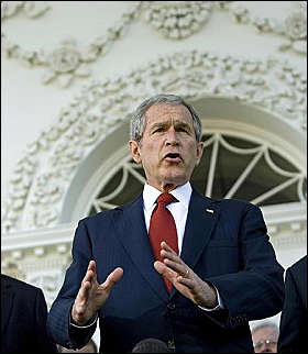 I POTERI INCONTROLLATI CONFERITI A BUSH