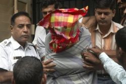 MUMBAI: UNO DEGLI ARRESTATI APPARTIENE A UNA RETE SEMI-UFFICIALE