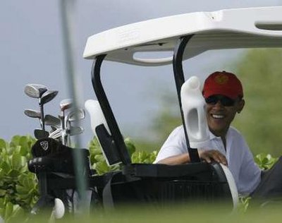 MENTRE GAZA VIENE DISTRUTTA OBAMA TACE E GIOCA A GOLF