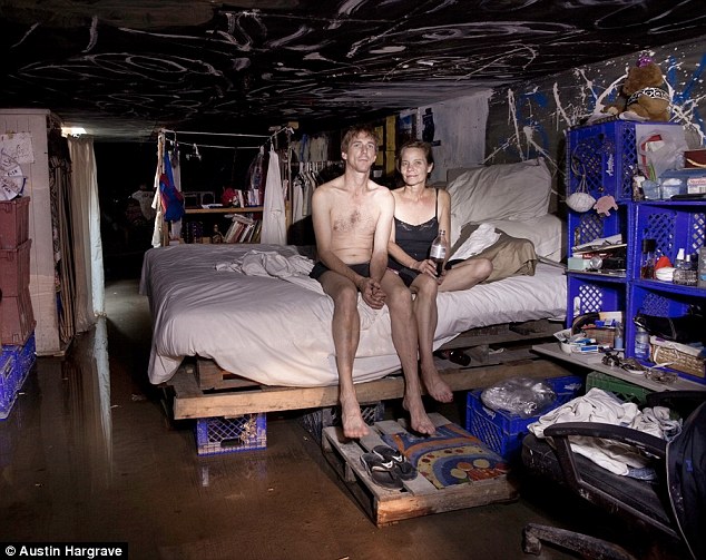 LA GENTE DEL TUNNEL