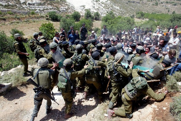 LA VIOLENZA DI ISRAELE CONTRO LA PROTESTA PER IL MURO DI SEPARAZIONE