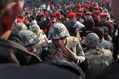 L’ESERCITO EGIZIANO DIRIGE UN VASTO IMPERO COMMERCIALE