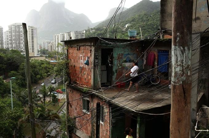 LA SPARIZIONE DELLE FAVELAS BRASILIANE
