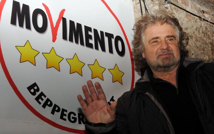SE LA RIVOLUZIONE LA FA GRILLO