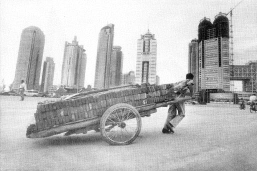 LA CRISI DEL CAPITALISMO CI RENDE PI FELICI ?