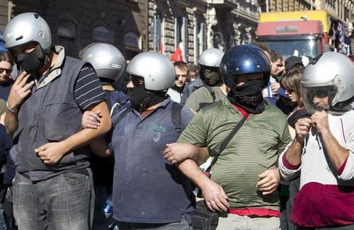 BASTA: I CORTEI NON SERVONO AD UN ACCIDENTE