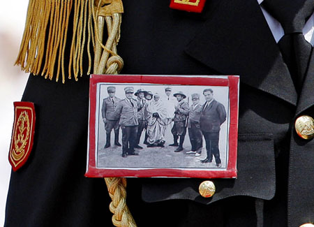 IL LEONE DEL DESERTO COLPITO A MORTE DALLE BELVE “DEMOCRATICHE”