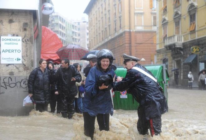 UN PAESE SENZA TERRA SOTTO I PIEDI