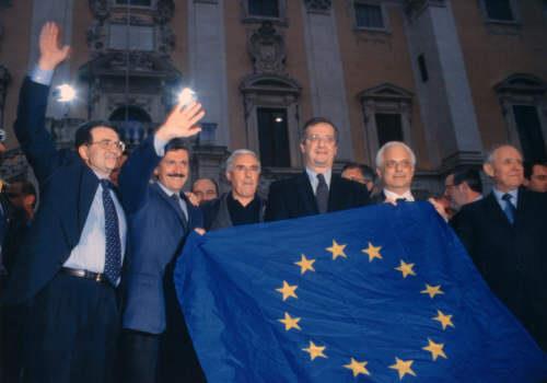 “LA CRISI E L’UNIONE EUROPEA: CONFLITTO D’INTERESSI O SOLO INTERESSI ?”