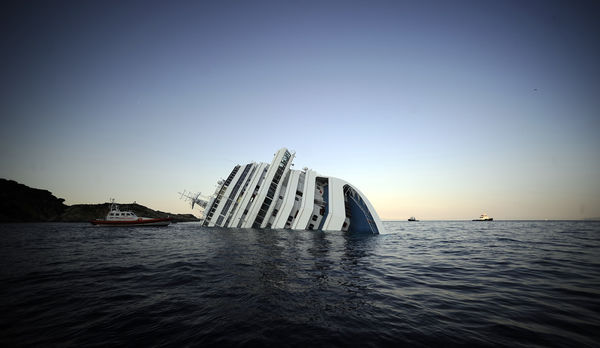 NAUFRAGIO COSTA CONCORDIA: STRANIERI E AL NERO, SULLE NAVI DA CROCIERA ?