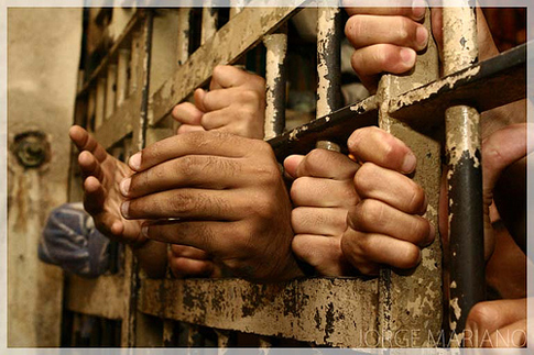 LIBERALIZZAZIONI: CLAMOROSO: ART.44, ARRIVANO LE CARCERI PRIVATE