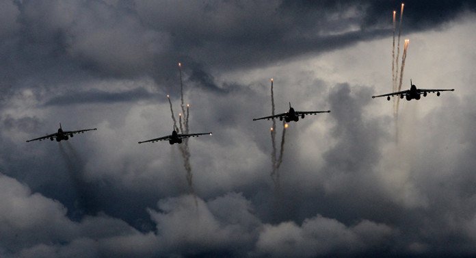 Per quale motivo Obama minaccia la Russia con una terza guerra mondiale proprio prima delle elezioni ?