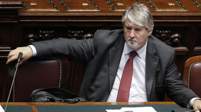 Disgustoso Poletti, avete fatto di noi i camerieri d’Europa