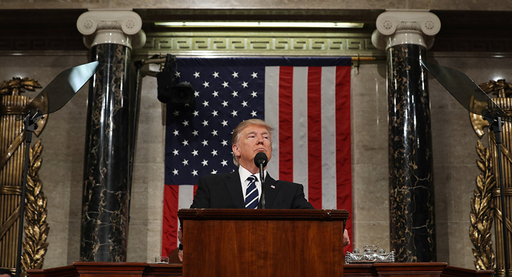 Lo Schermo Totale: come Baudrillard ha Anticipato Trump