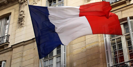 La Francia subirà un colpo di Stato oligarchico ?