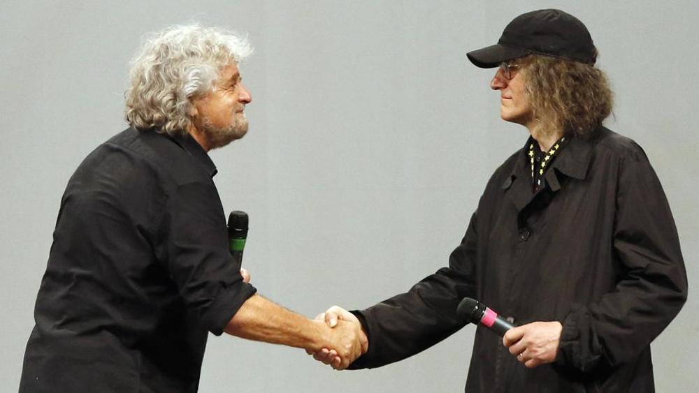 Il motivo per cui Casaleggio voleva il reddito di cittadinanza. E Grillo.