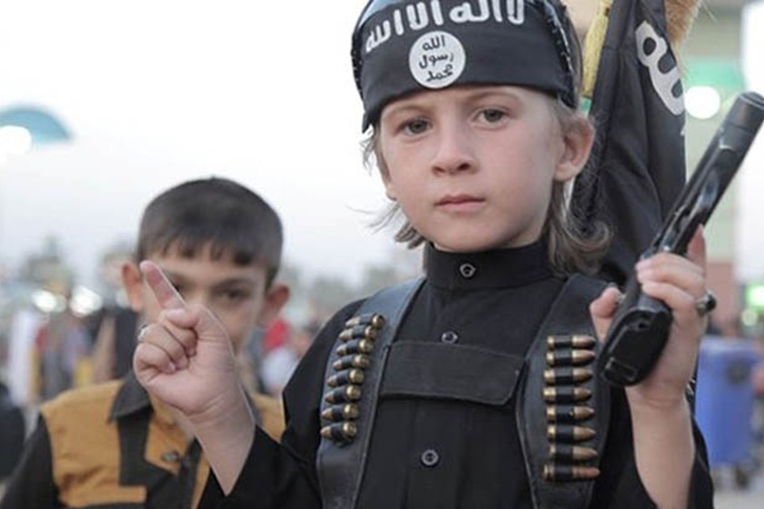 Isis: il gran ballo in maschera della modernità globale