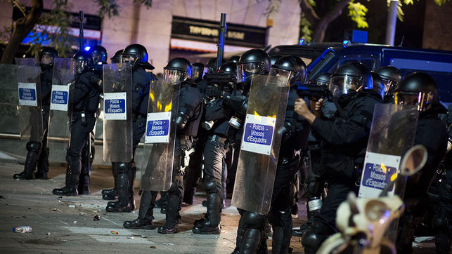 Crisi in Spagna: la polizia catalana rifiuta la presa di Madrid, si impegna a "resistere"