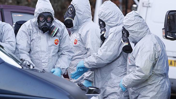 Il Regno Unito sta mentendo: se Skripal fu avvelenato a casa sua, l’agente usato contro di lui non può essere un gas nervino