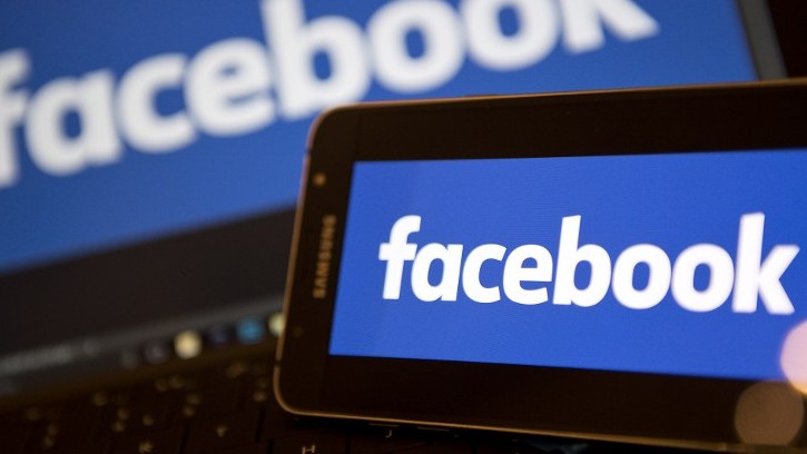 Zuckerberg accetta che si neghi l'Olocausto