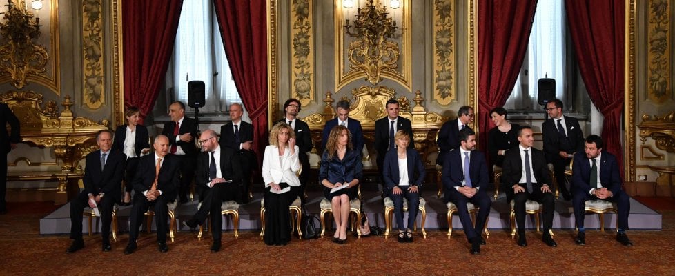 PROMETTEVANO IL #governodelcambiamento. ABBIAMO DI NUOVO IL #governodelmegliodiniente. ECCO COME NE ESCONO