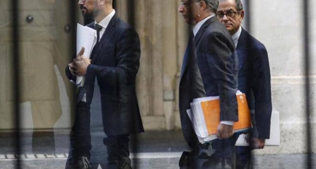 L’autarchìa di Sal-Maio non la compra più neppure il signor Franco.