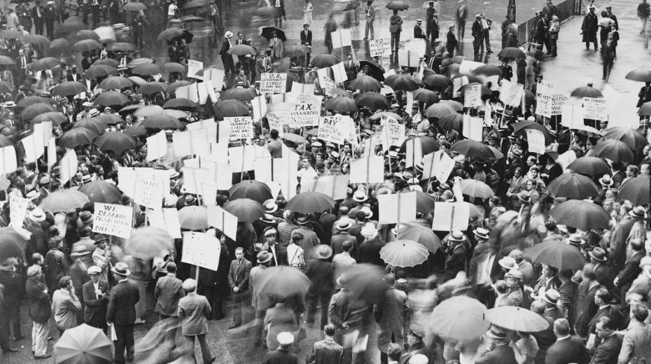 Come distruggere una dittatura di banchieri? La lezione del 1933