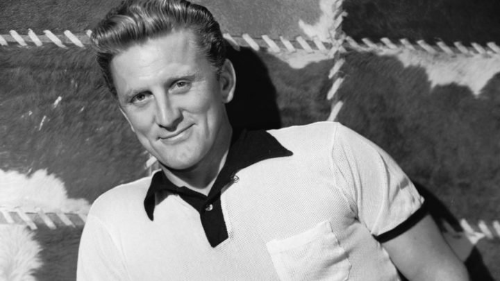 Gli ipocriti neo-maccartisti di sinistra piangono per la morte di Kirk Douglas