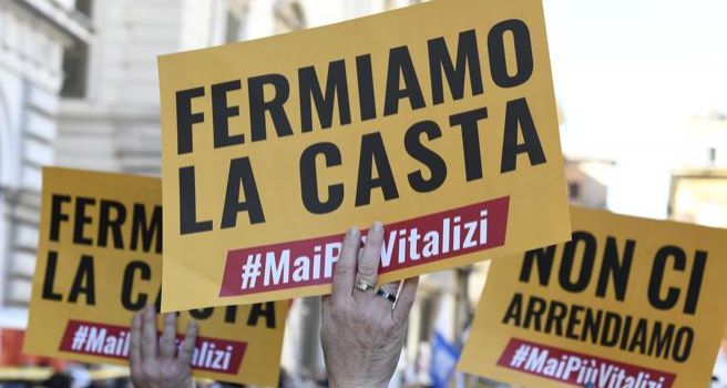 I vitalizi, altra fuffa semantica per non parlare di lotta di classe