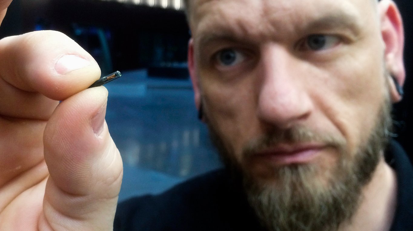 Un biochip impiantabile della DARPA per la diagnosi del COVID-19 potrebbe essere messo in commercio già nel 2021