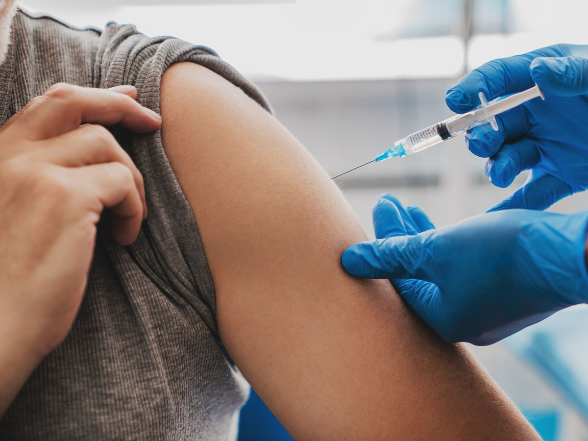 Le cinque domande ad un amico che vuole farsi vaccinare contro il Covid