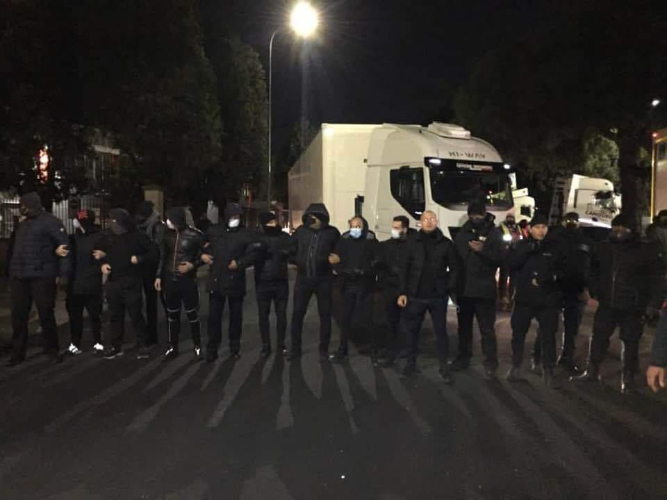 FedEx liberi di manganellare gli operai a San Giuliano Milanese