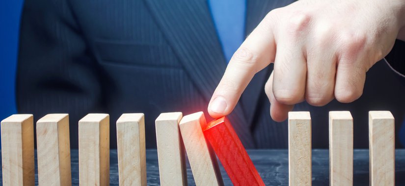Tutti contro il blocco dei licenziamenti