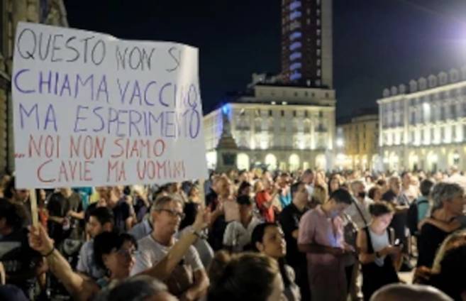 Torino manifestazione green pass