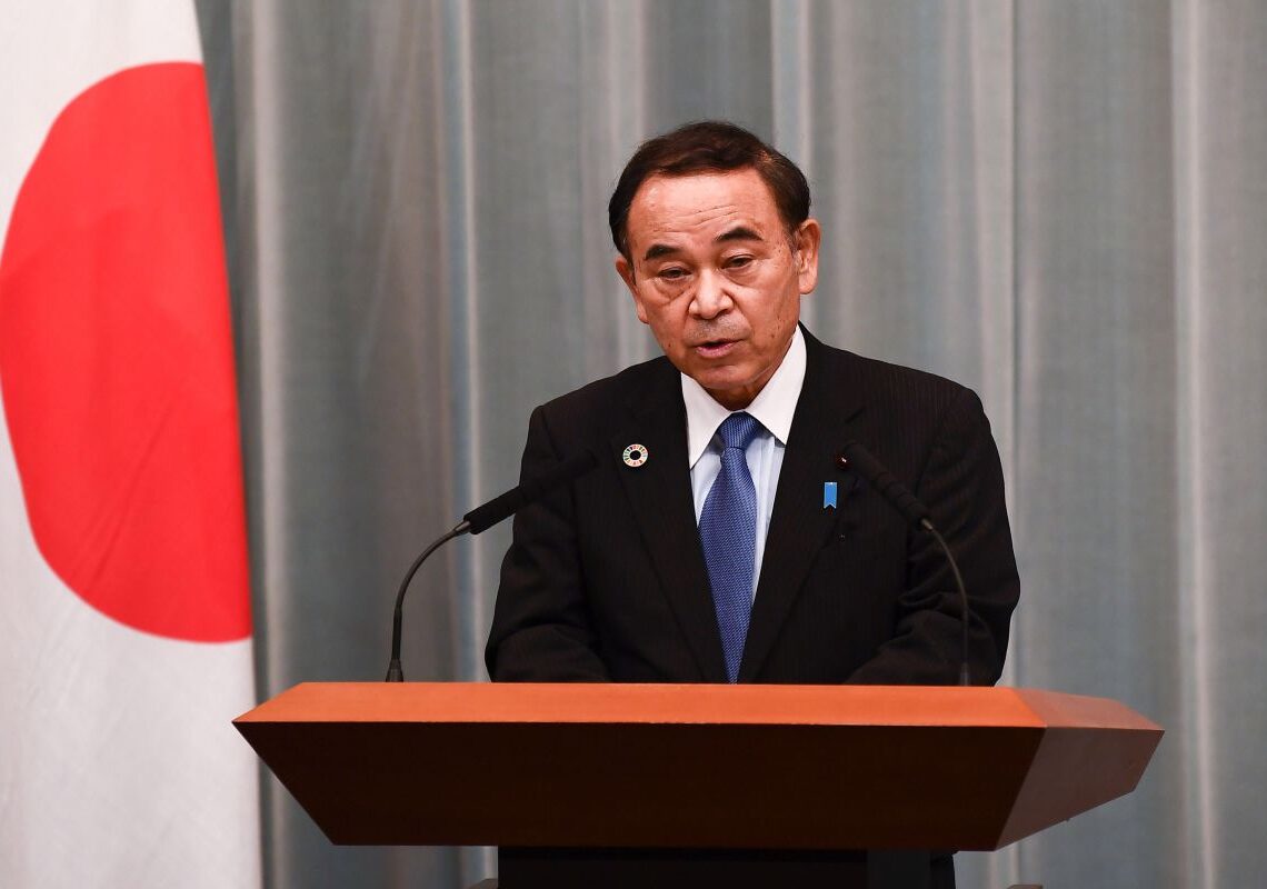 tetsushi-sakamoto-ministro-giapponese-per-la-solitudine