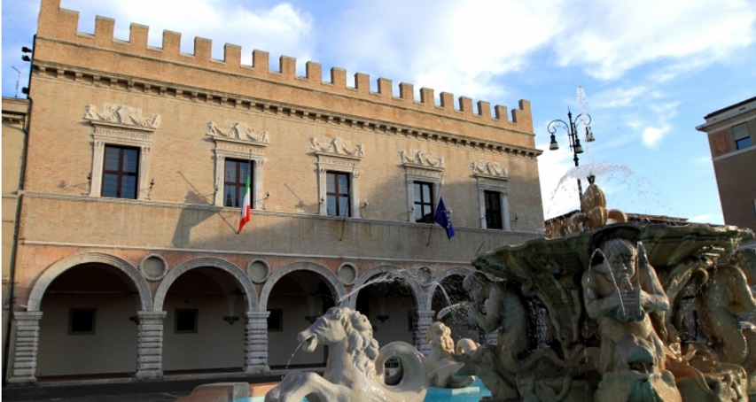 Dipendenti denunciano reazioni al vaccino