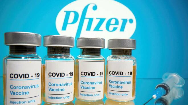 vaccino-pfizer-BMJ