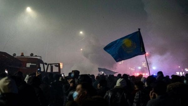 Steppe in fiamme: la rivoluzione colorata del Kazakistan