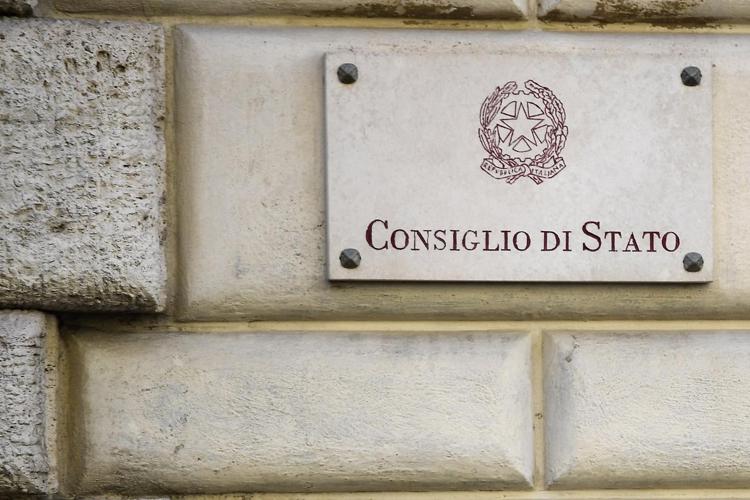 Consiglio di Stato sospende ordinanza TAR su cure domiciliari