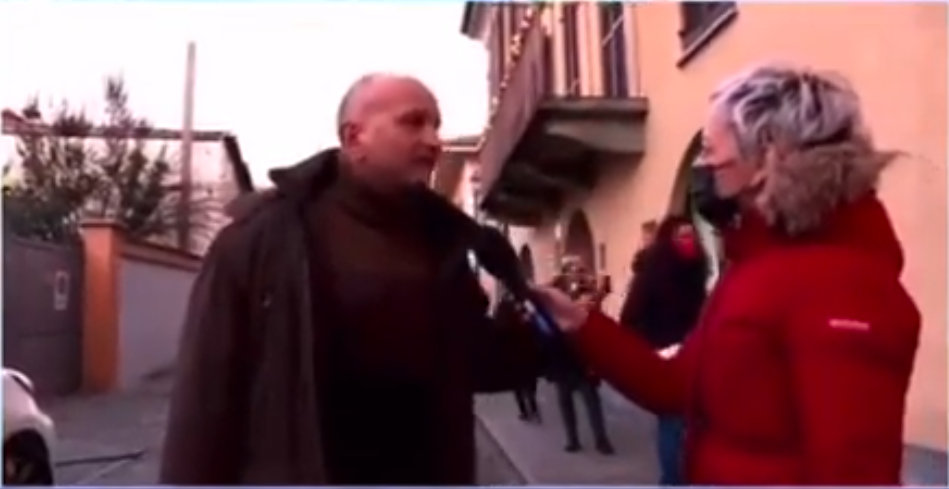 Giuseppe Delicati aggredito dagli sciacalli di Pomeriggio Cinque