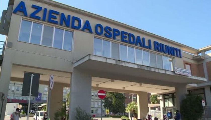Ingresso del Policlinico Riuniti di Foggia