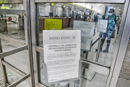 Poste: pronte modalità controllo green pass per accesso uffici